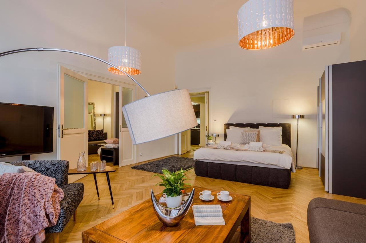 Royal Route Residence Praga Exterior foto