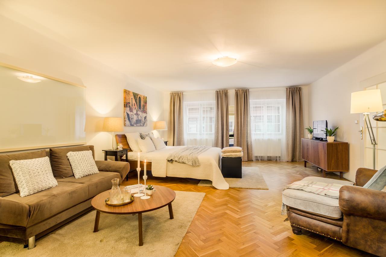Royal Route Residence Praga Exterior foto